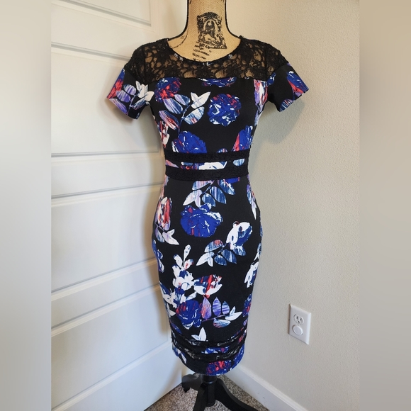 Belle Sky Floral and Lace Dress size XS - Picture 8 of 12